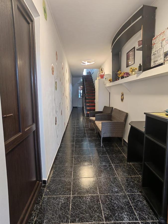Casa Alexandru 호텔 Două Mai 외부 사진